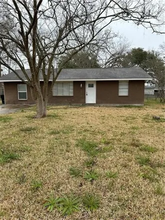 Rent this 4 bed house on 156 Manor Drive in Ponchatoula, LA 70454