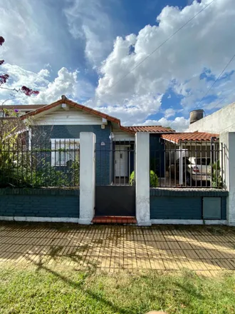 Buy this 2 bed house on Amancio Alcorta 643 in 1852 Burzaco, Argentina
