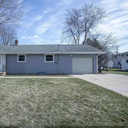 Buy this 3 bed house on 1092 Shannon Street in Neenah, WI 54956