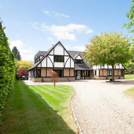 Image 1 - Finch Lane, Knotty Green, HP9 2TH, United Kingdom - House for sale