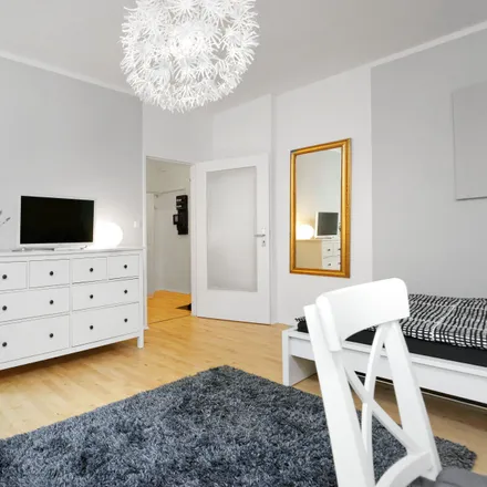 Rent this 1 bed apartment on Wittelsbacherstraße 37 in 10707 Berlin, Germany
