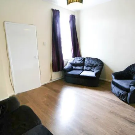 Image 6 - Kelvin Grove, Newcastle upon Tyne, NE2 1NQ, United Kingdom - Apartment for rent
