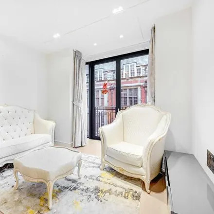 Image 3 - Lincoln Square, 18 Portugal Street, London, WC2A 2AT, United Kingdom - Room for rent