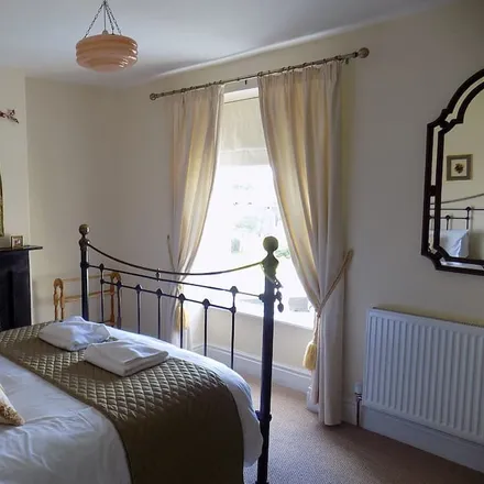 Rent this 4 bed townhouse on Caernarfon in LL55 1EG, United Kingdom