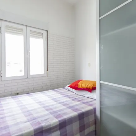 Rent this studio apartment on Calle del Marqués de Viana in 48, 28039 Madrid