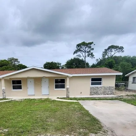 Buy this 4 bed house on 804 North Lake Drive in Fort Pierce, FL 34982