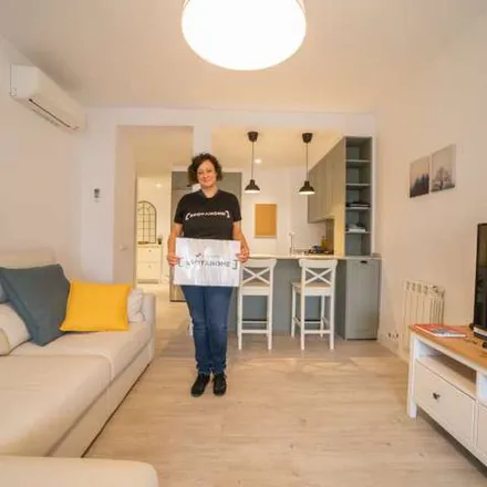 Rent this 1 bed apartment on Instalaciones Deportivas Canal de Isabel II in Avenida de Filipinas, 28003 Madrid