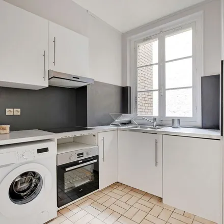 Image 3 - 1 Rue François Mouthon, 75015 Paris, France - Apartment for rent