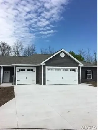 Rent this 2 bed townhouse on 2660 Grand Island Boulevard in Grand Island, NY 14072