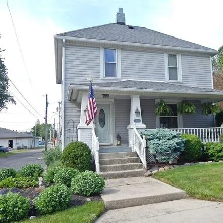 Buy this 3 bed house on 156 East Buckingham Avenue in Bellefontaine, OH 43311