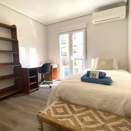 Rent this 6 bed apartment on Calle de Guzmán el Bueno in 58, 28015 Madrid