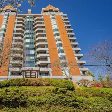 Buy this 2 bed condo on 2126 Alpine Place in Cincinnati, OH 45206