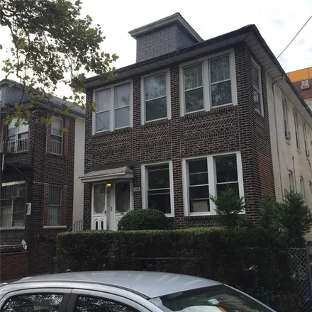 Image 2 - 1060 51st Street, New York, NY 11219, USA - Townhouse for sale