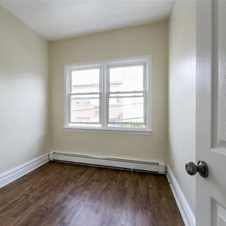 Image 5 - 171 Lincoln Street, Jersey City, NJ 07307, USA - Apartment for rent