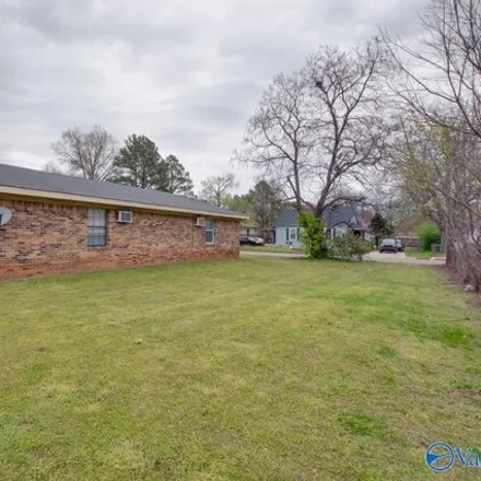 Image 4 - 3595 Elm Avenue Southwest, Huntsville Park, Huntsville, AL 35805, USA - House for sale