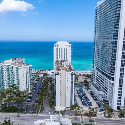 Image 3 - 4001 South Ocean Drive, Beverly Beach, Hollywood, FL 33019, USA - Condo for sale