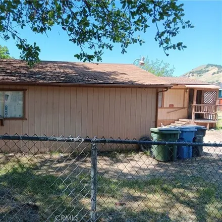 Image 4 - 3223 Green Avenue, Clearlake, CA 95422, USA - House for sale