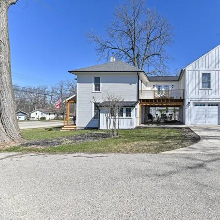 Image 2 - 345 W Geneva St, Williams Bay, Wisconsin, 53191 - House for sale