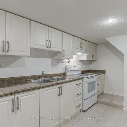 Image 8 - 20 Atkinson Avenue, Toronto, ON M1E 3Y3, Canada - Apartment for rent