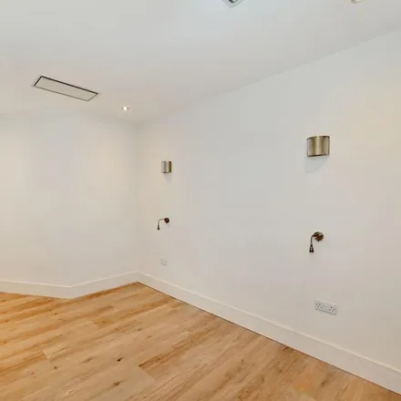 Image 4 - 80 Lexham Gardens, London, W8 5JD, United Kingdom - Apartment for rent