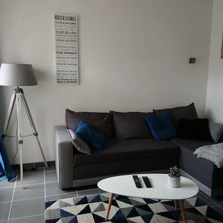 Rent this 3 bed apartment on 20 Rue aux Ours in 62000 Arras, France