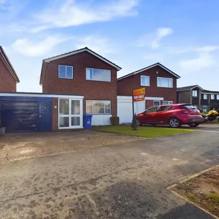 Buy this 3 bed house on Highfields in Towcester, NN12 6EY