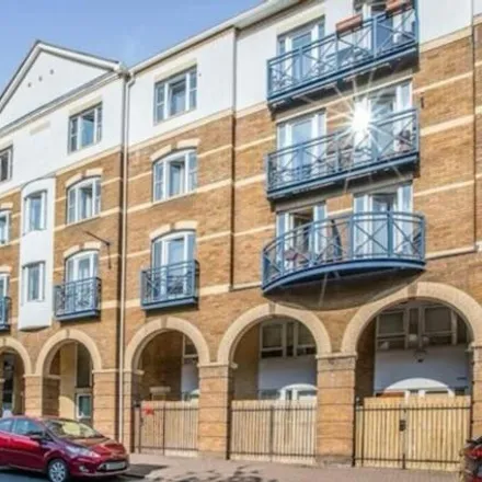 Image 2 - Balmoral Court, Rotherhithe Street, London, SE16 5QS, United Kingdom - Apartment for sale