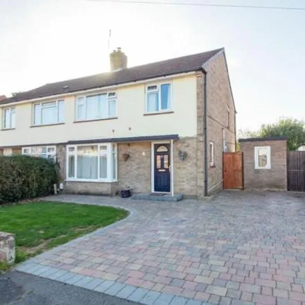 Buy this 3 bed duplex on Mitchell Road in Havant, PO9 3QA