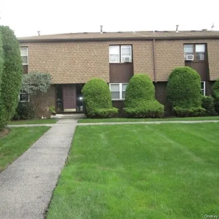 Rent this 1 bed condo on 142 New Holland Village in Nanuet, NY 10954