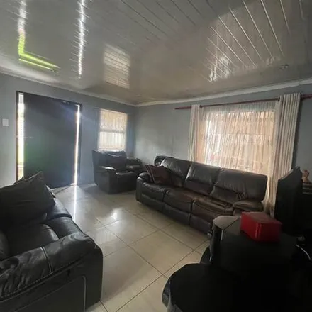 Rent this 3 bed apartment on Adcock Street in Johannesburg Ward 13, Soweto