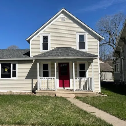 Buy this 3 bed house on 530 East 20th Street in Falls City, NE 68355
