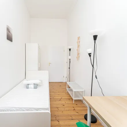 Image 3 - Wisbyer Straße 71, 10439 Berlin, Germany - Room for rent