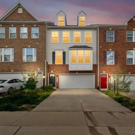 Buy this 3 bed house on 1702 Dorothy Lane in Woodbridge, VA 22191