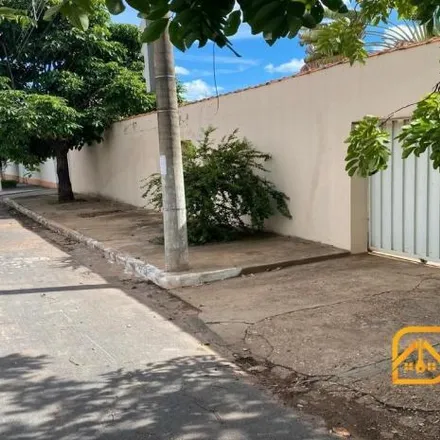 Buy this 3 bed house on Rua Coronel Miranda Reis in Boa Esperança, Cuiabá - MT