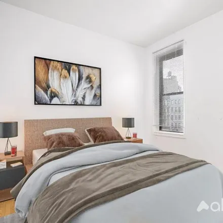 Rent this 1 bed apartment on Citibank in Grand Street, New York