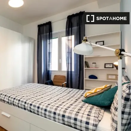 Rent this 4 bed room on Via Giuseppe Ripamonti in 1;3, 20136 Milan MI