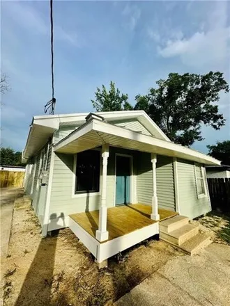 Rent this 4 bed house on 220 Grove St in Ponchatoula, Louisiana