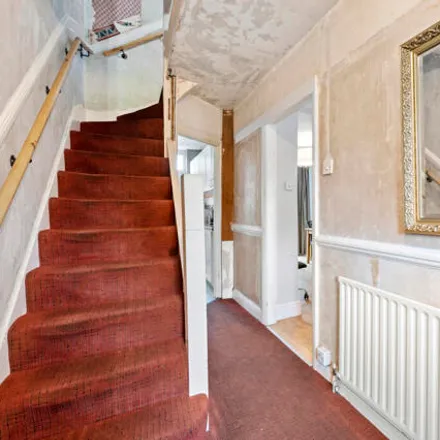 Image 4 - Lynmouth Avenue, London, SM4 4RU, United Kingdom - Townhouse for sale