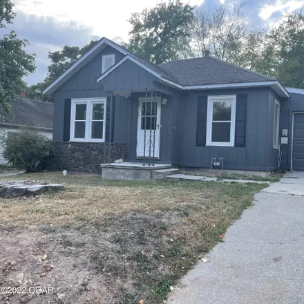 Rent this 2 bed house on 3418 South Moffet Avenue in Joplin, MO 64804
