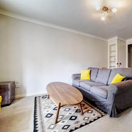 Rent this 2 bed apartment on Westcott Road in London, SE17 3TF