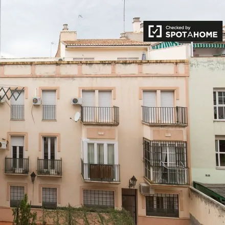 Image 18 - Hostal Casa Salvador, Calle Duende, 6, 18005 Granada, Spain - Apartment for rent
