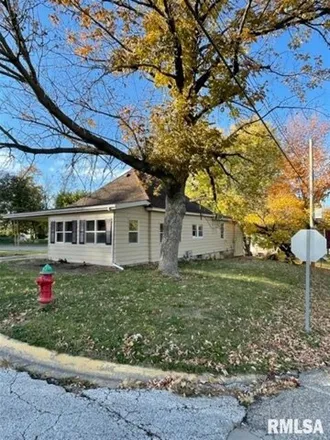 Image 2 - North Avery Street, Macomb, IL 61455, USA - House for sale