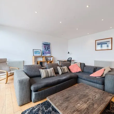 Rent this 2 bed apartment on Oval Mansions in Kennington Oval, London