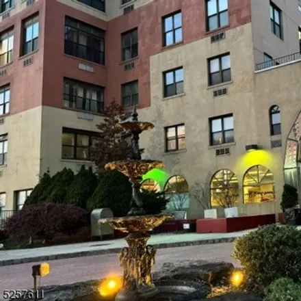 Buy this 2 bed condo on Mulberry Street in Newark, NJ 07102