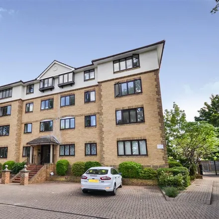 Rent this 2 bed apartment on 32 in 33 Rothesay Avenue, London