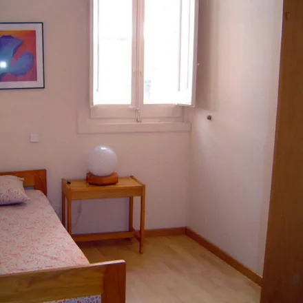Image 9 - Carrer d'Alcolea, 99, 08014 Barcelona, Spain - Apartment for rent