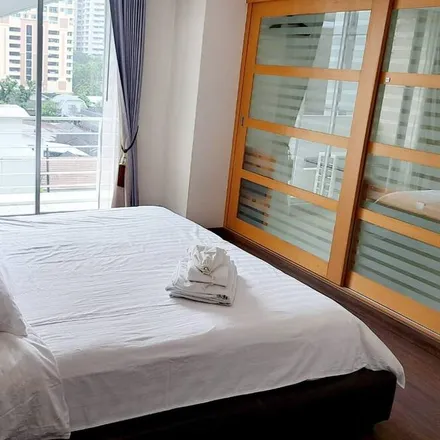 Rent this 3 bed apartment on Bangkok