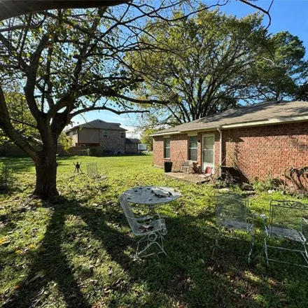 Image 4 - 443 Mineral Wells Street, Terrell, TX 75160, USA - House for sale