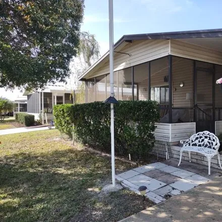 Buy this studio apartment on 222 Birch Drive in Highlands County, FL 33875
