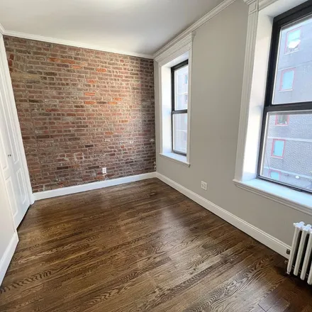 Rent this 3 bed apartment on 338 East 19th Street in New York, NY 10003